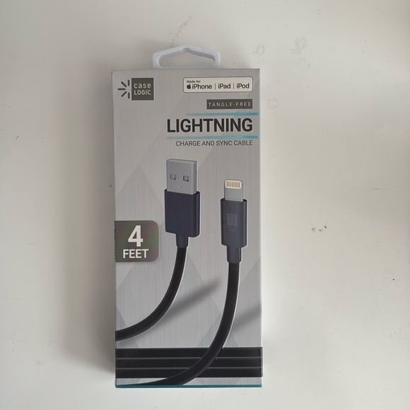 NWT Case Logic 4’ USB Lighting Cable - Picture 1 of 2